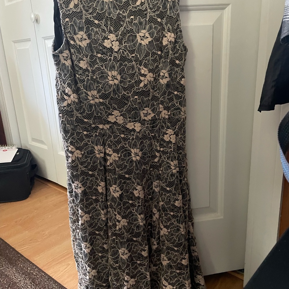 Robbie Bee Black and Cream Floral Lace Maxi Dress
